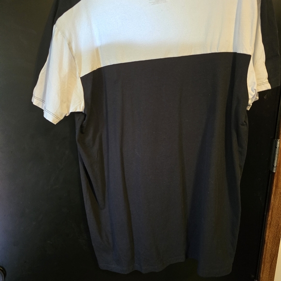 Kenneth Cole shirt - Picture 2 of 3